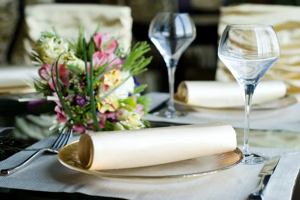 Decorated table in the restaurant — Stock Photo, Image