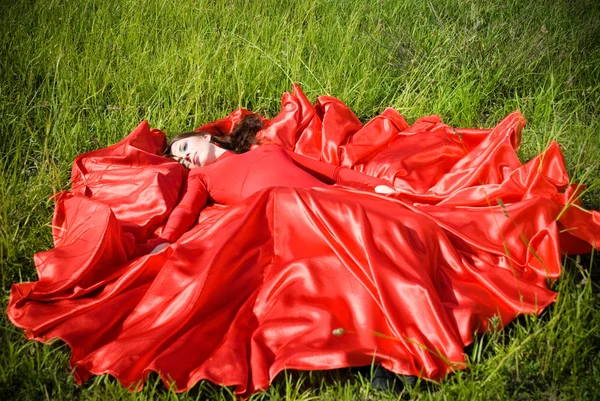 Dívka v červené barvě — Stock fotografie