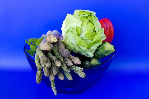 Kom met groenten — Stockfoto
