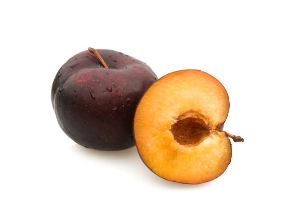 Plums - Entire And Half Sectioned — Stock Photo, Image