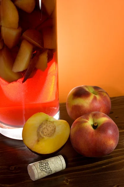 Peaches And Sangria - Vertical Picture — Stock Photo, Image