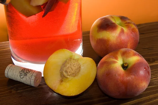 Peaches And Sangria — Stock Photo, Image