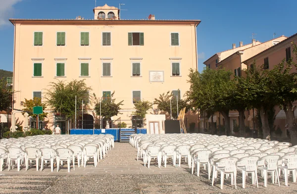 Chairs In The Church Square, Marciana Marina — Stock Photo, Image