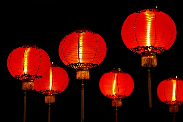 Lanterne rosse cinesi di notte — Foto Stock