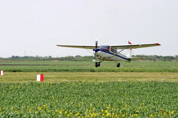 Аграрная авиация — стоковое фото