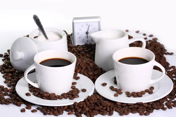 Состав кофе с часами — стоковое фото