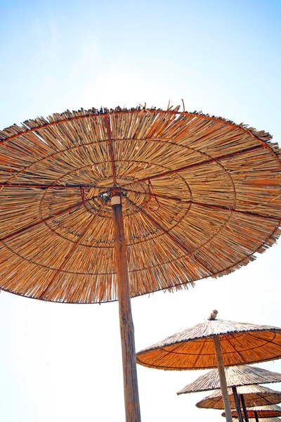 Grecia, ombrelloni assolati — Foto Stock