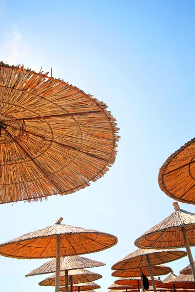 Grecia, ombrelloni assolati — Foto Stock