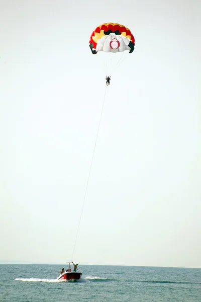 Grécia - parasailing — Fotografia de Stock