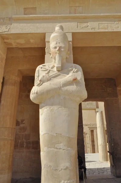 Tempio del Faraone - statua del faraone — Foto Stock