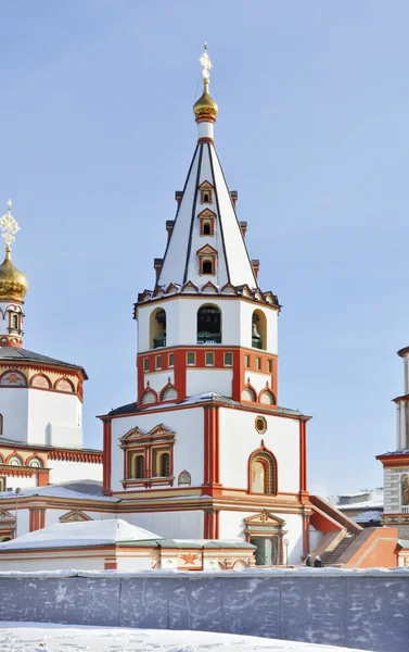Iglesia blanca rusa — Foto de Stock