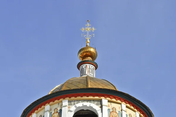 Bílý ruský kostel — Stock fotografie