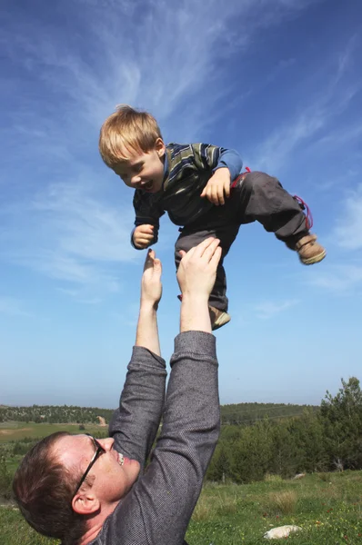 Táta se synem dva roky — Stock fotografie