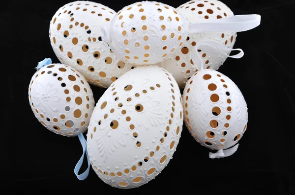 穿孔的复活节彩蛋 — 图库照片