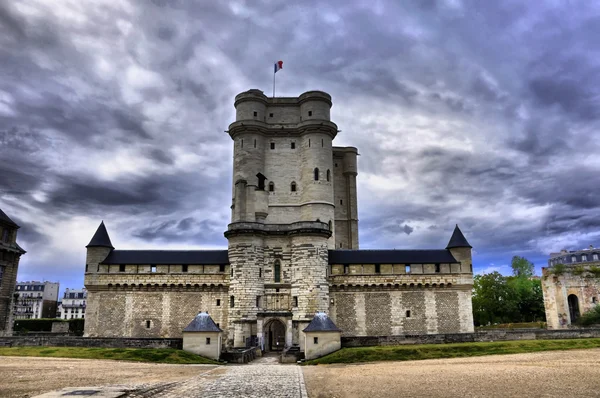 Średniowiecznego zamku vincennes hdr — Zdjęcie stockowe