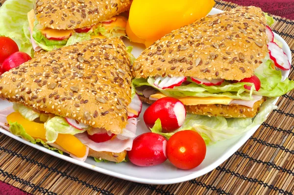 Üçgen taze sandviç — Stockfoto