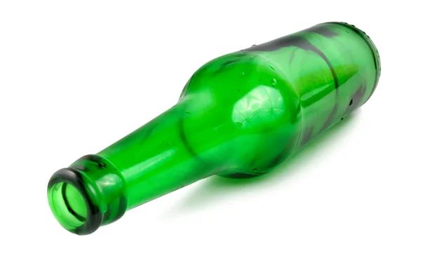 Grön öl flaska isolerad — Stockfoto