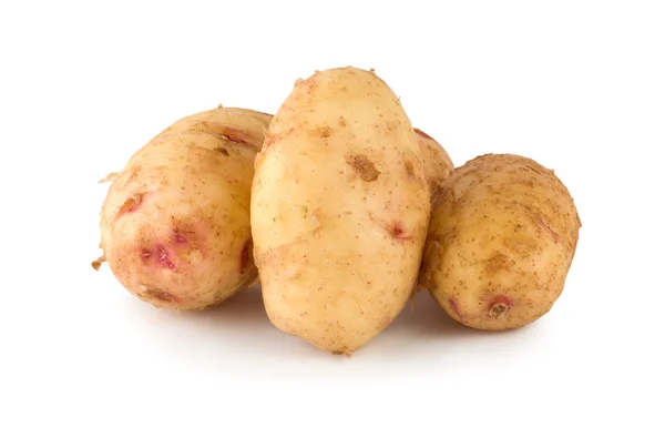 Ωμής πατάτας που απομονώνονται σε λευκό — Φωτογραφία Αρχείου