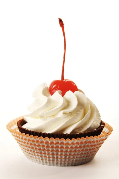 Cseresznye elszigetelt fehér édes sütemény — Stock Fotó