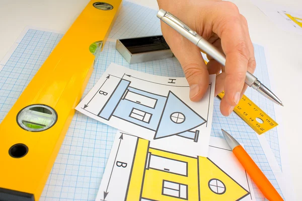Dibujo Casa Con Herramientas Construcción Sobre Fondo Papel Gráfico — Foto de Stock
