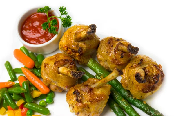 Gambe di pollo con asparagi e ketchup — Foto Stock