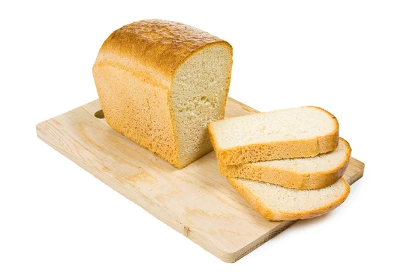Skivat bröd. isolerad på vit. — Stockfoto
