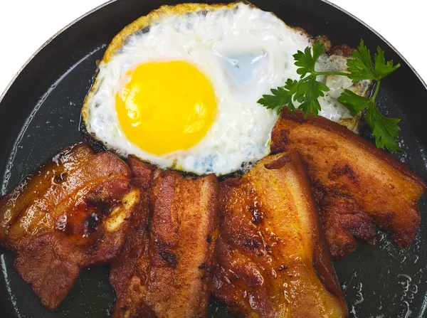 Stekt ägg med bacon — Stockfoto