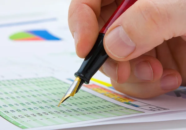Graphs tables and documents — Stock Photo, Image