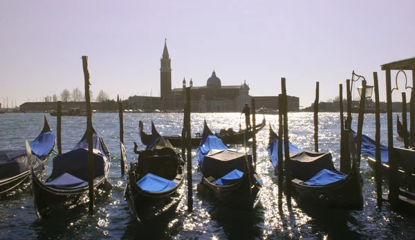 Gondeln in Venedig — Stockfoto