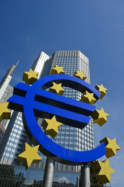Σύμβολο του ευρώ με την Ευρωπαϊκή Κεντρική Τράπεζα Royalty Free Φωτογραφίες Αρχείου