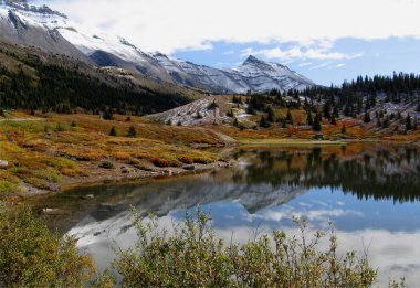 Jasper/Banff National Park in fall clipart