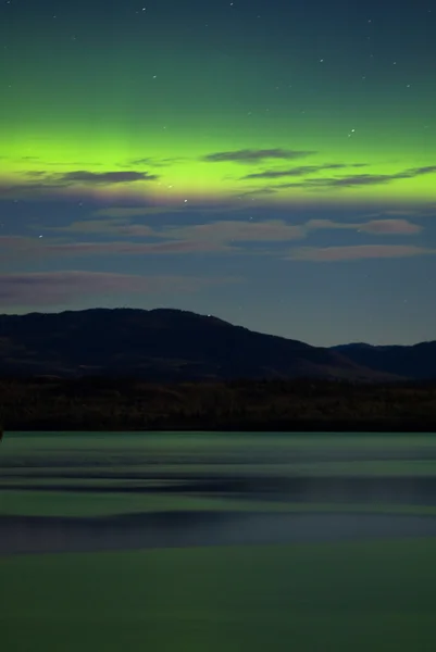 Aurora borealis (Northern lights) displej — Stock fotografie