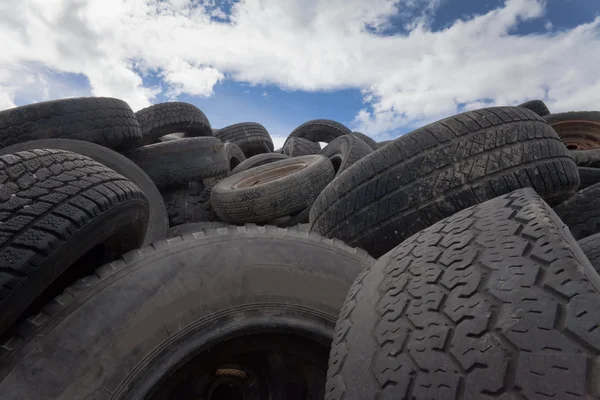 Avalanche of old tires — Stock Photo, Image