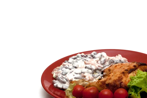 Coscia e insalata arrosto di pollo — Foto Stock