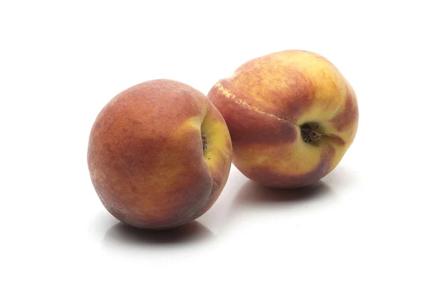 两个成熟的桃子 — 图库照片