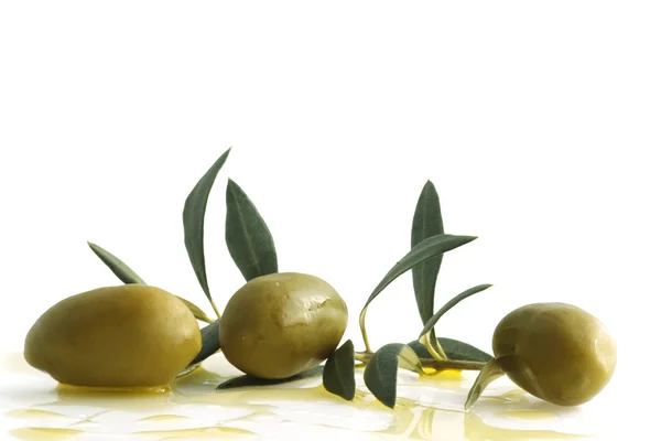 Оливки зелёные — стоковое фото