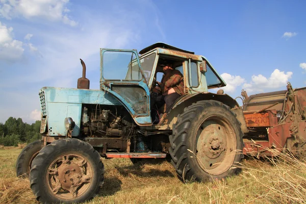 Traktor. Royaltyfria Stockbilder