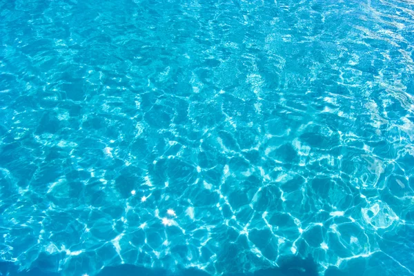 Water in een pool — Stockfoto
