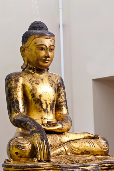 Boeddha gezeten — Stockfoto