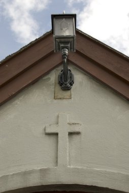 Kilise çatısının ayrıntılı bir görünümünü