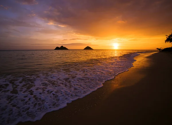 Pacific soluppgången vid lanikai — Stockfoto