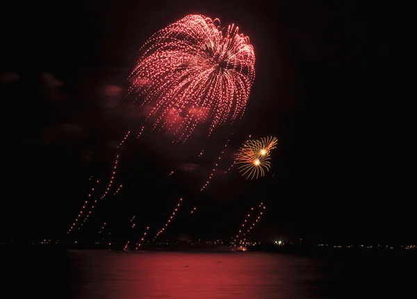 Spettacolo di fuochi d'artificio il 4 luglio — Foto Stock