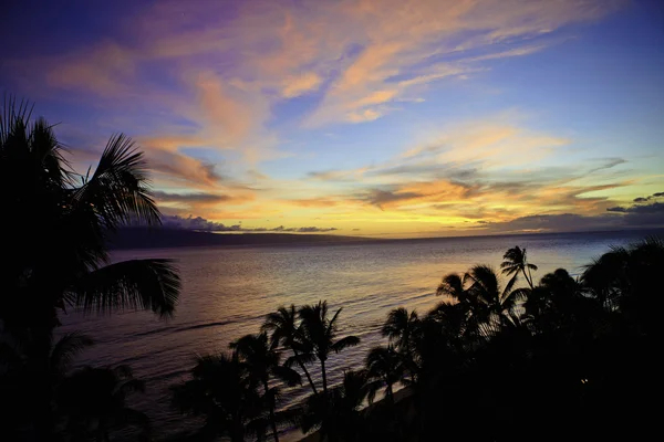 Pôr do sol do Pacífico na praia de Kaanapali — Fotografia de Stock