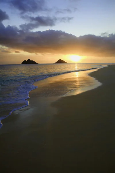Nascer do sol na praia de lanikai — Fotografia de Stock