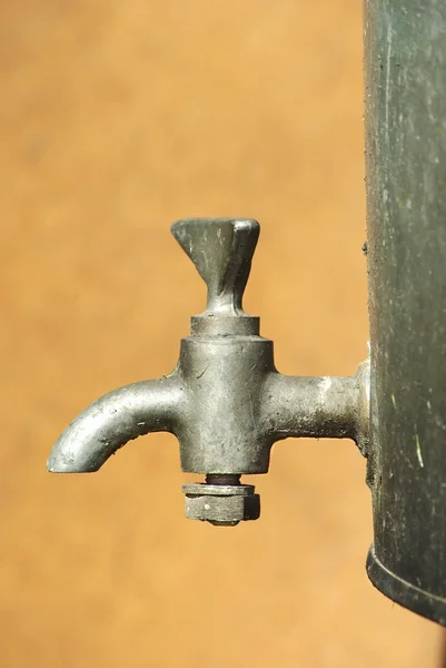 Grifo de agua de silumina viejo Imagen De Stock