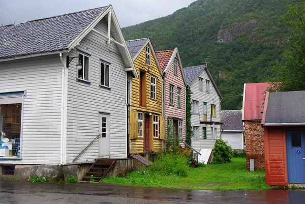 Case di legno tradizionali in Lyrdal, Norvegia — Foto Stock