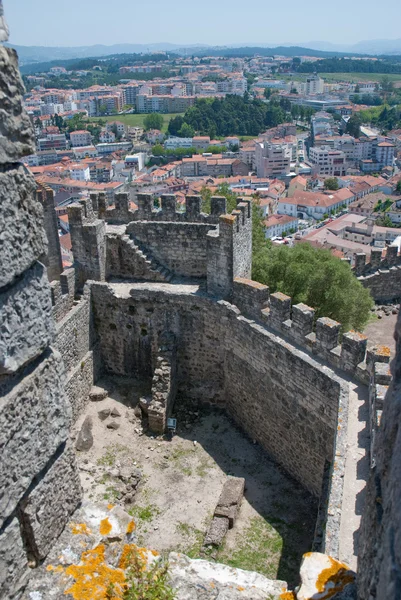 Murallas antiguas en un castillo — Foto de Stock