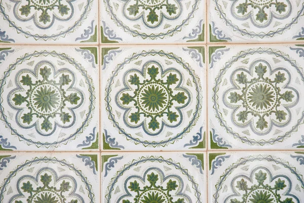 Azulejos antigos ornamentais — Fotografia de Stock