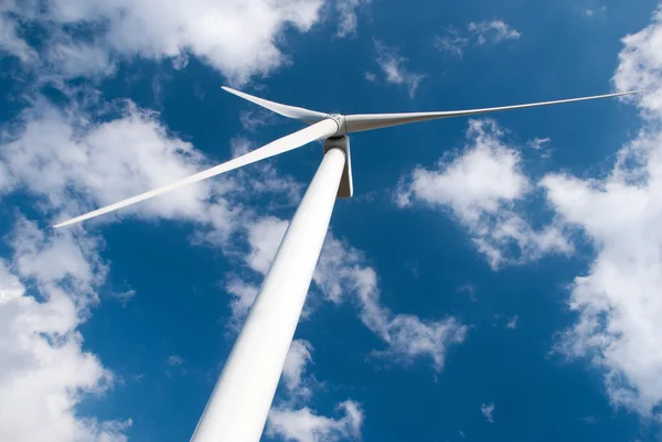 Gerador de energia do moinho de vento — Fotografia de Stock
