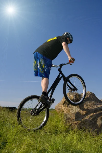 The bike extreme trick — Stock Photo, Image